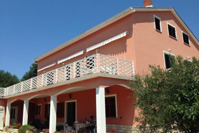 Lun, Kvarner, Hrvaška